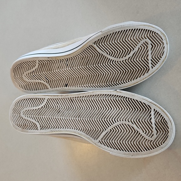 White Nike Shoes - Picture 10 of 11